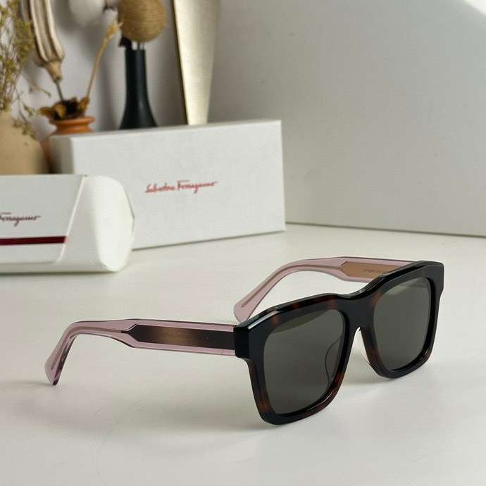 Picture of Ferragamo Sunglasses _SKUfw51927480fw